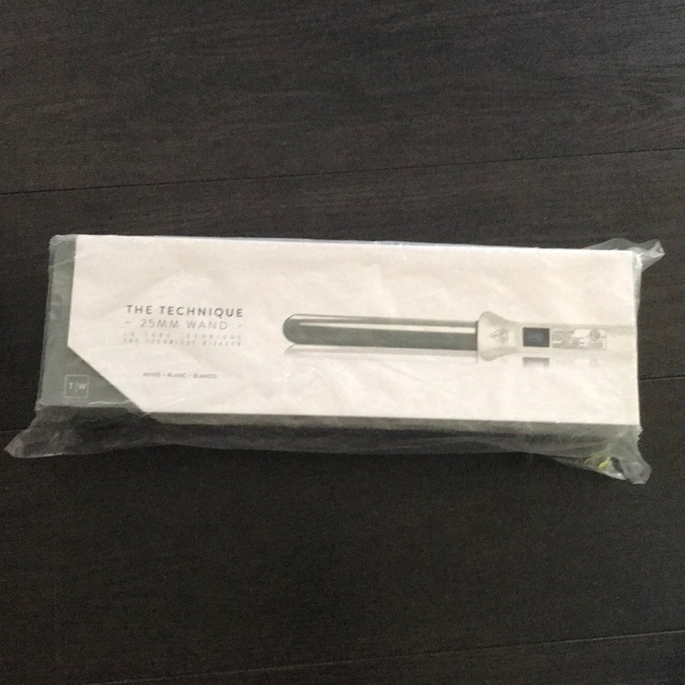 Nume 25mm Curling Wand NIB